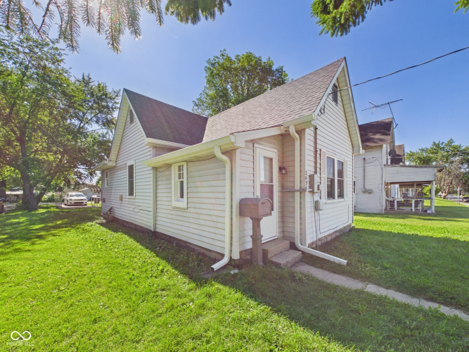 Listing Image 3