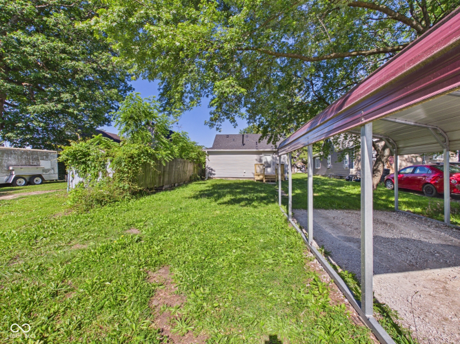 Listing Image 4