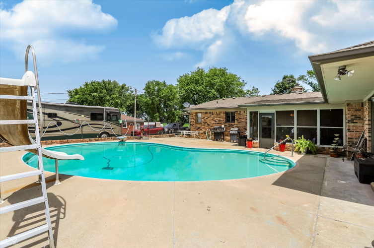 Listing Image 54