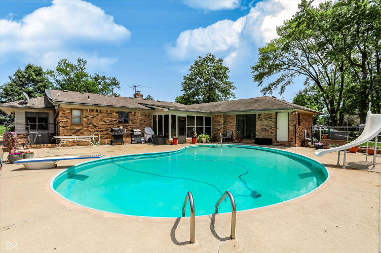 Listing Image 55