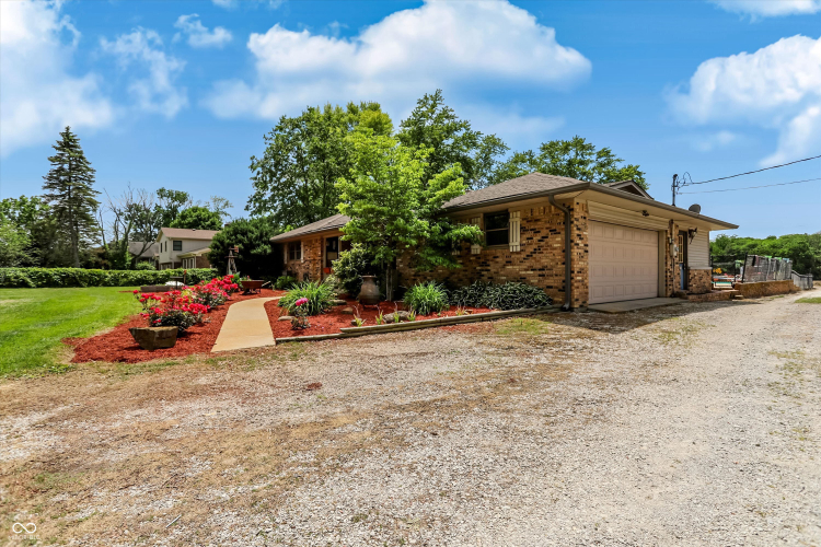 Listing Image 73