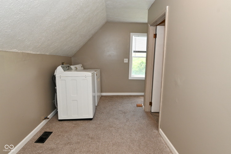 Listing Image 28