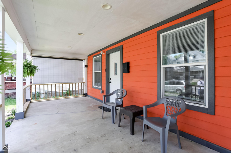 Listing Image 5