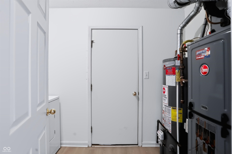 Listing Image 42