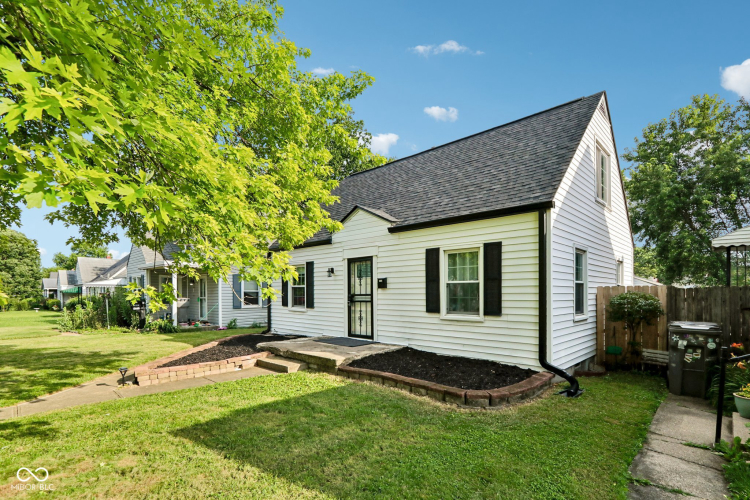 Listing Image 7