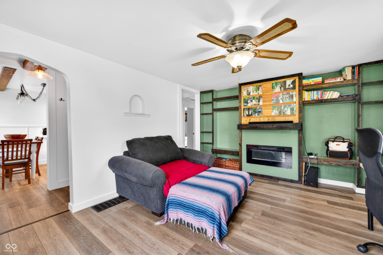 Listing Image 2