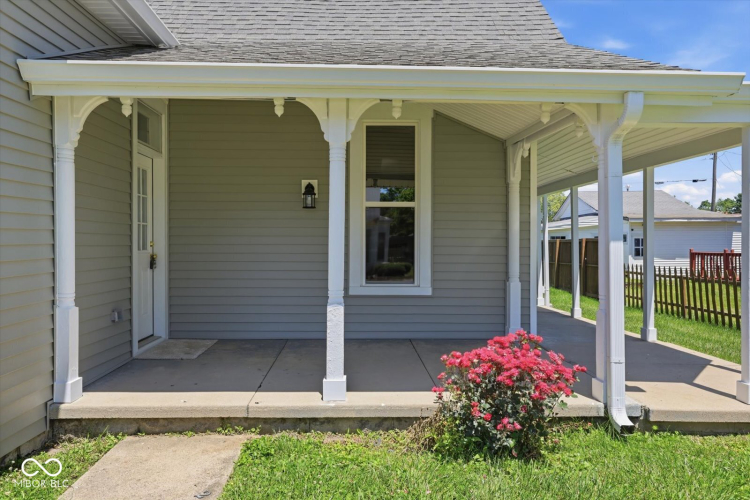 Listing Image 3