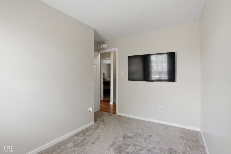 Listing Image 26