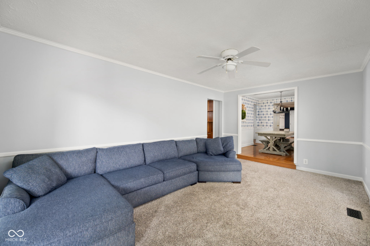 Listing Image 17