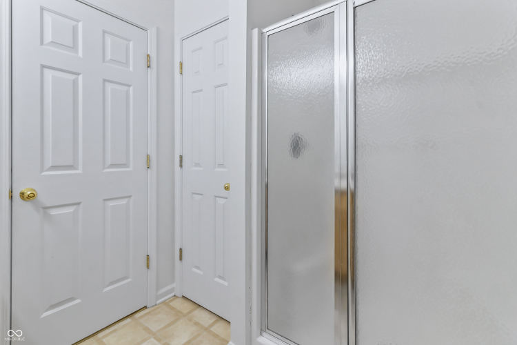 Listing Image 38