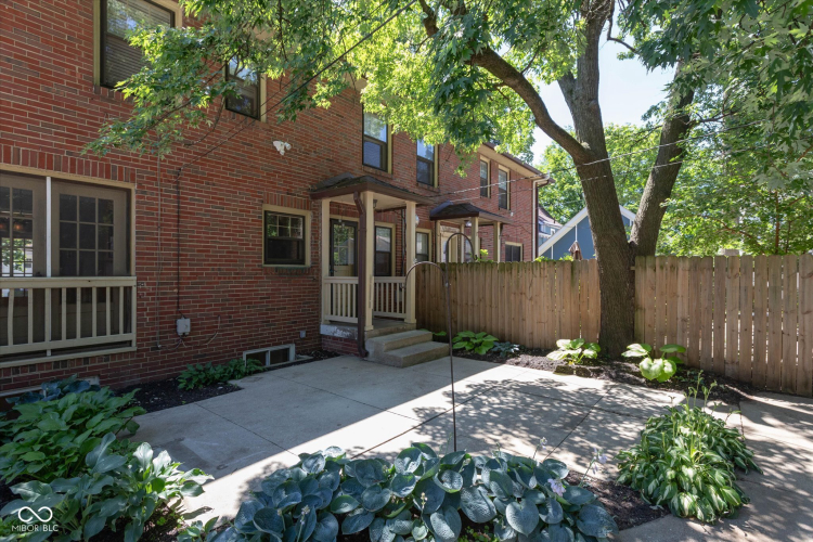 Listing Image 3