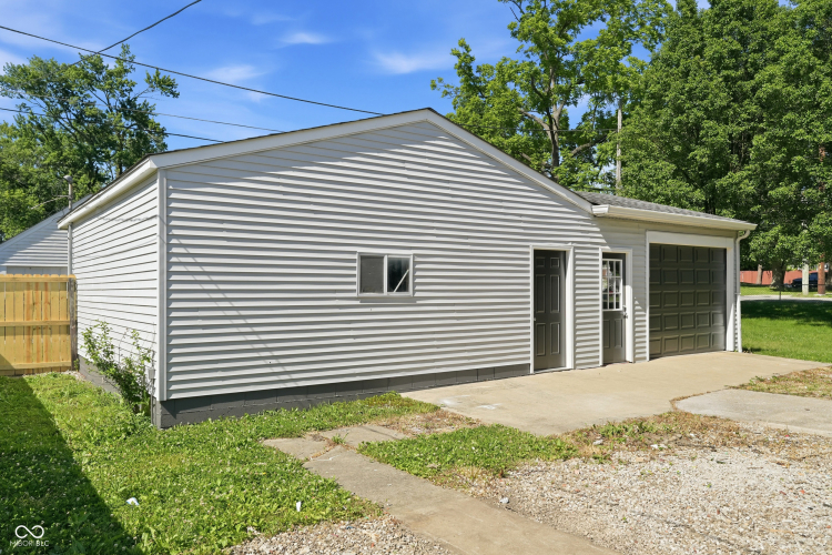 Listing Image 27