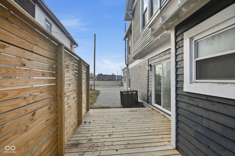 Listing Image 32