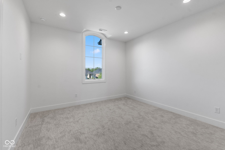 Listing Image 28