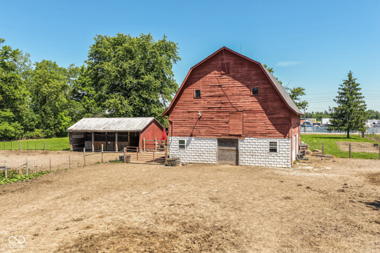 Listing Image 12