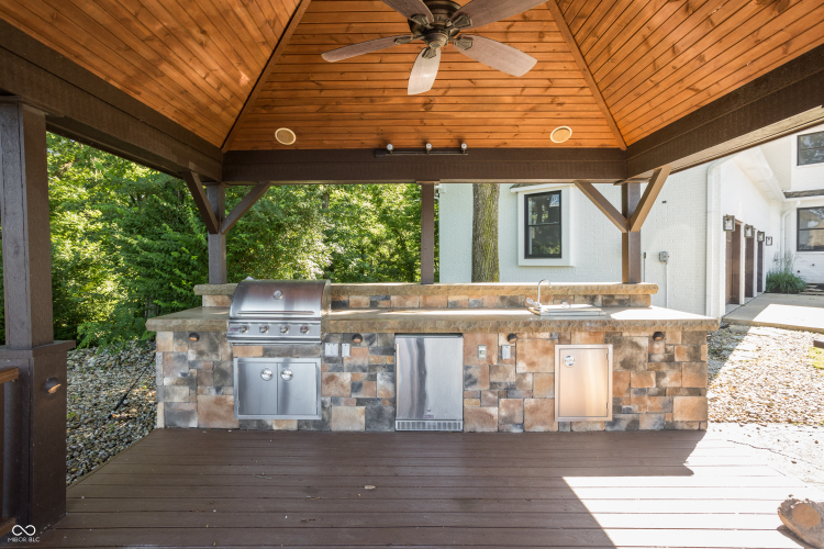 Listing Image 102