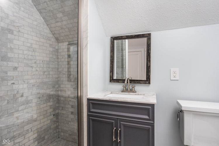 Listing Image 55