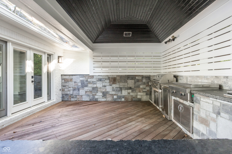 Listing Image 79