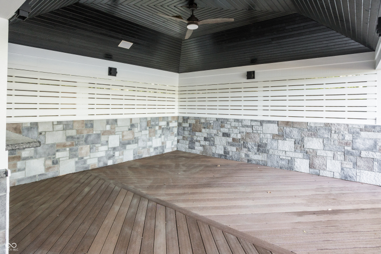 Listing Image 82