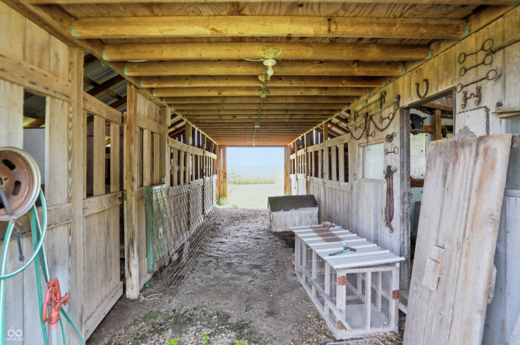 Listing Image 28