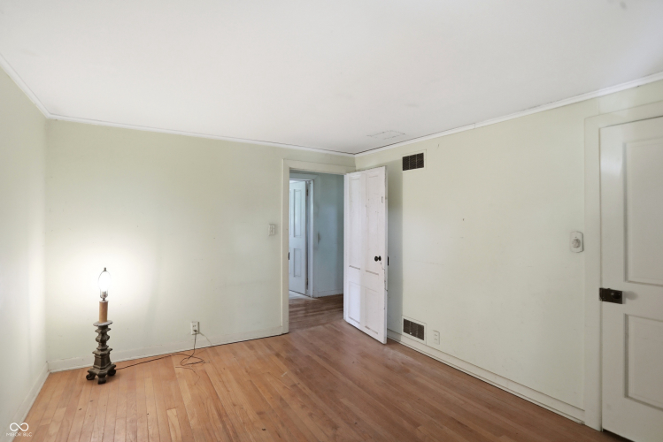 Listing Image 49