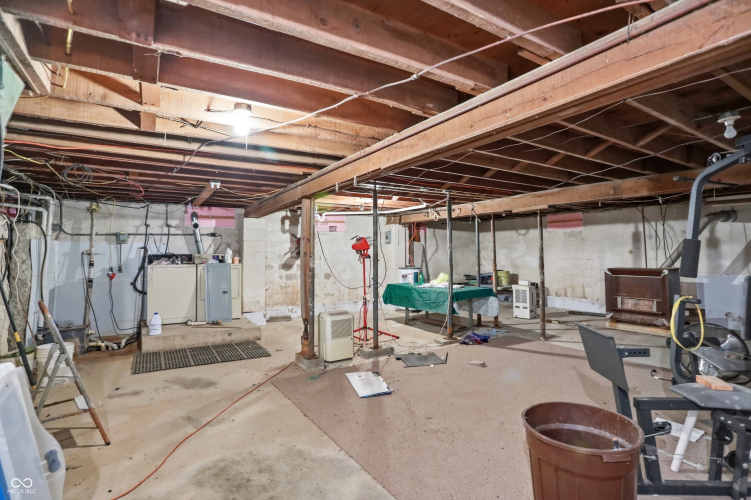 Listing Image 54