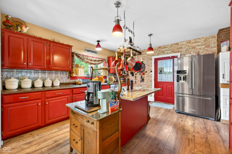 Listing Image 15