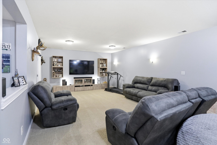 Listing Image 52