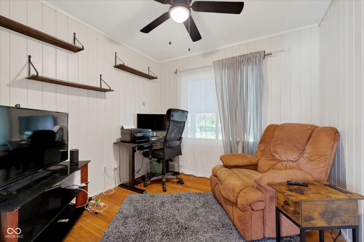 Listing Image 13