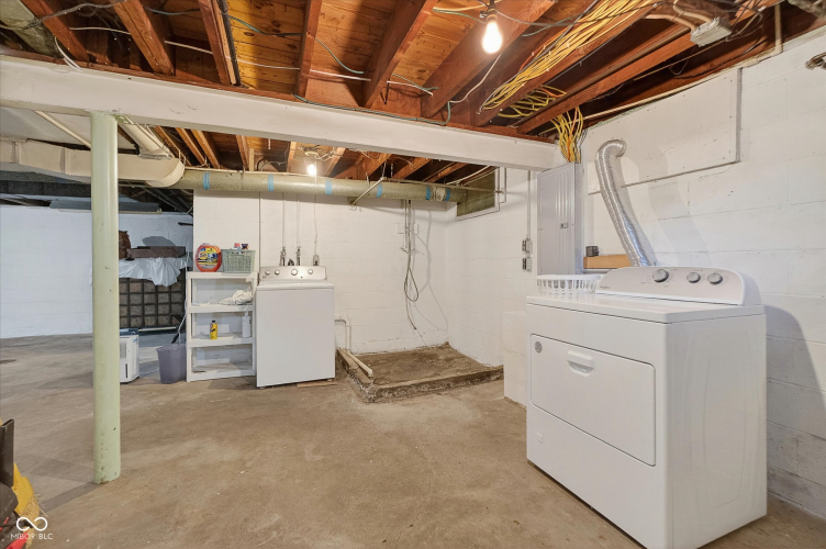 Listing Image 20