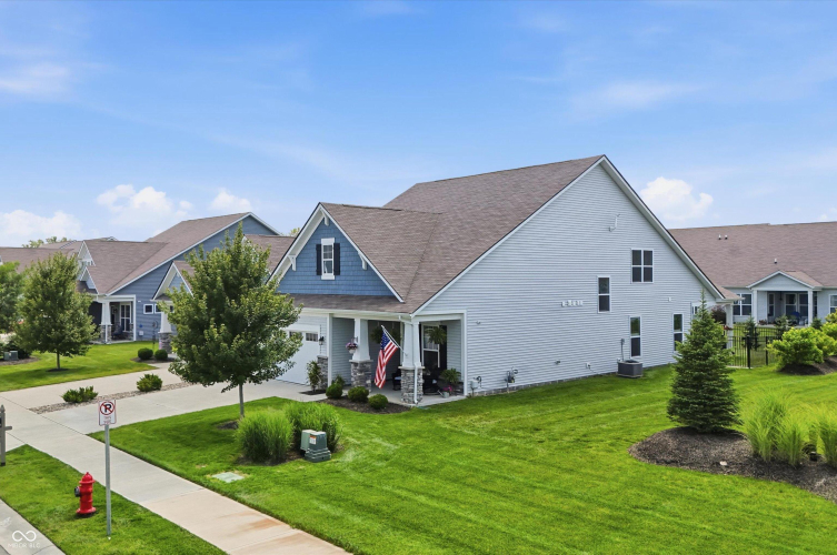 Listing Image 53
