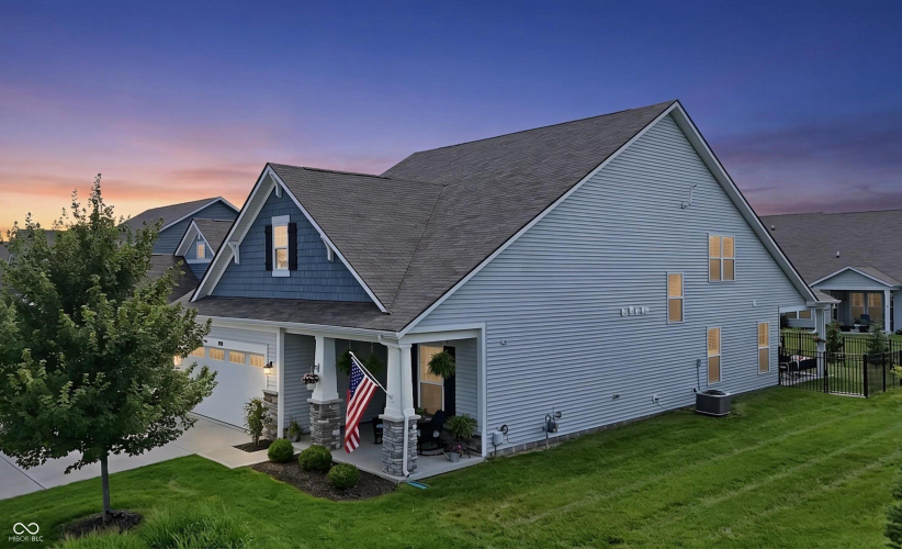 Listing Image 54