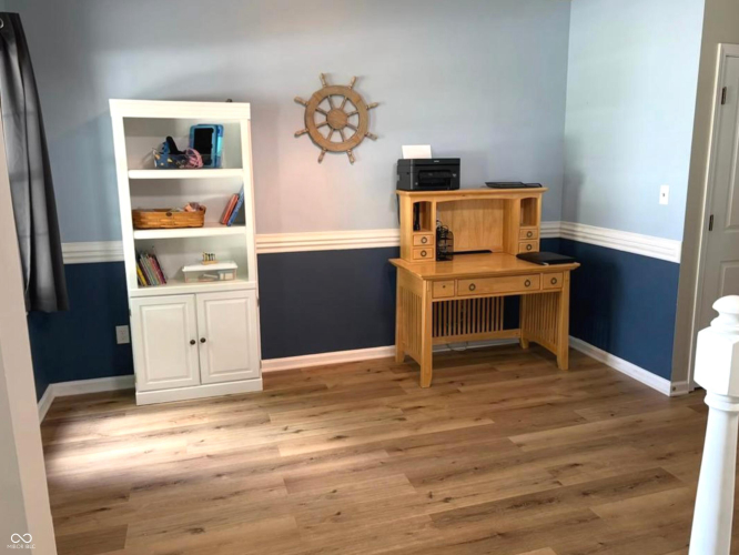 Listing Image 6