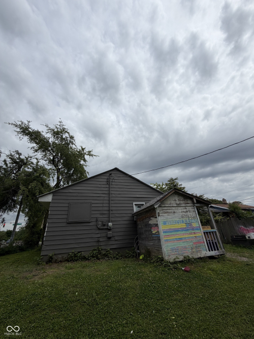 Listing Image 18