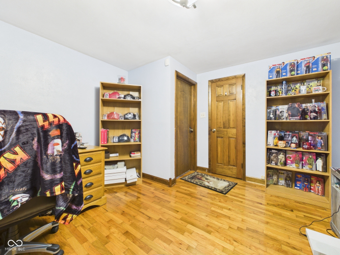 Listing Image 21