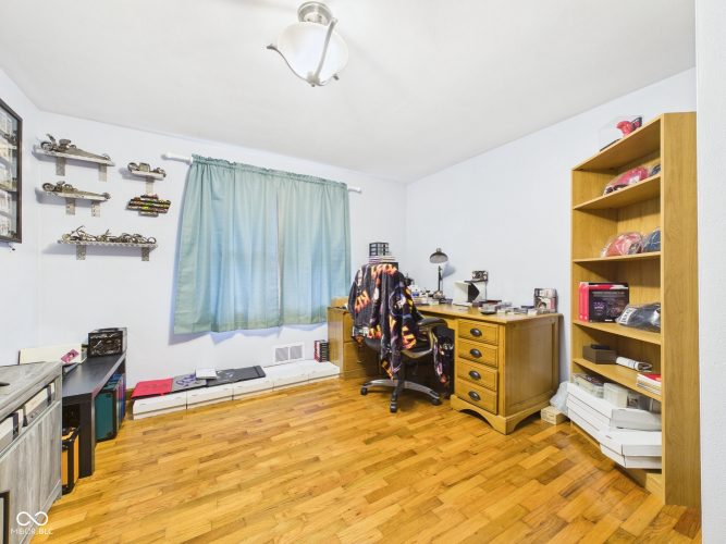 Listing Image 23