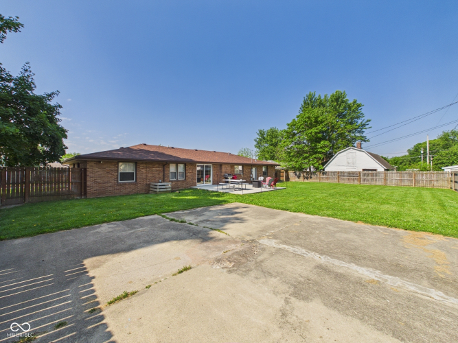 Listing Image 5