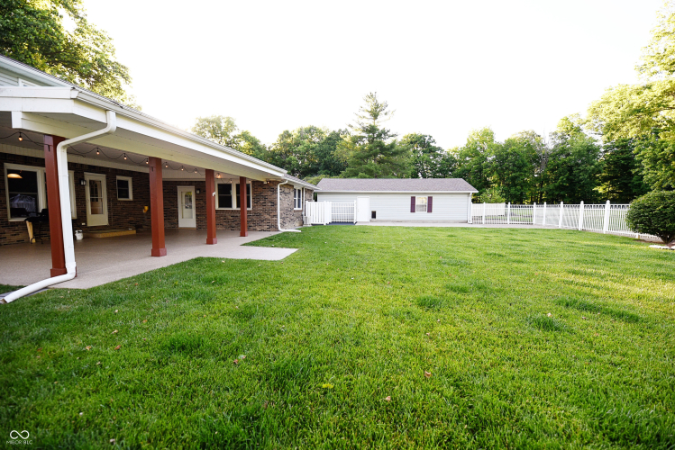 Listing Image 11