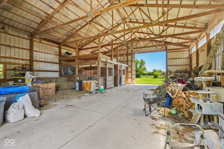 Listing Image 73