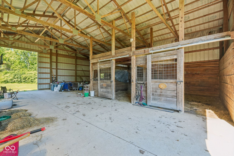 Listing Image 76
