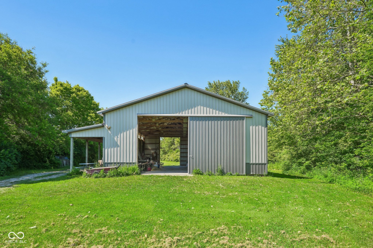 Listing Image 79
