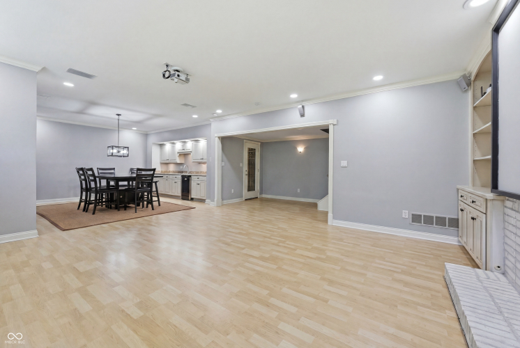 Listing Image 39