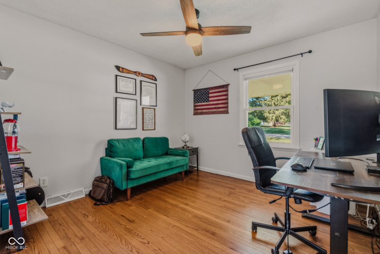 Listing Image 20
