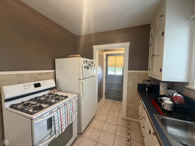 Listing Image 16