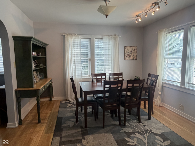 Listing Image 20