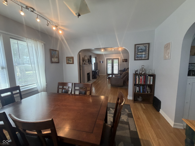 Listing Image 22