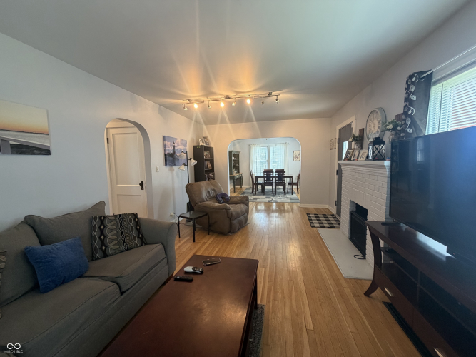 Listing Image 23