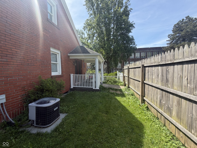 Listing Image 36