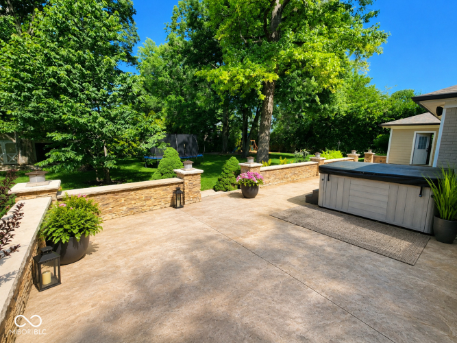 Listing Image 10