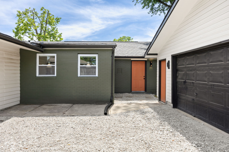 Listing Image 42